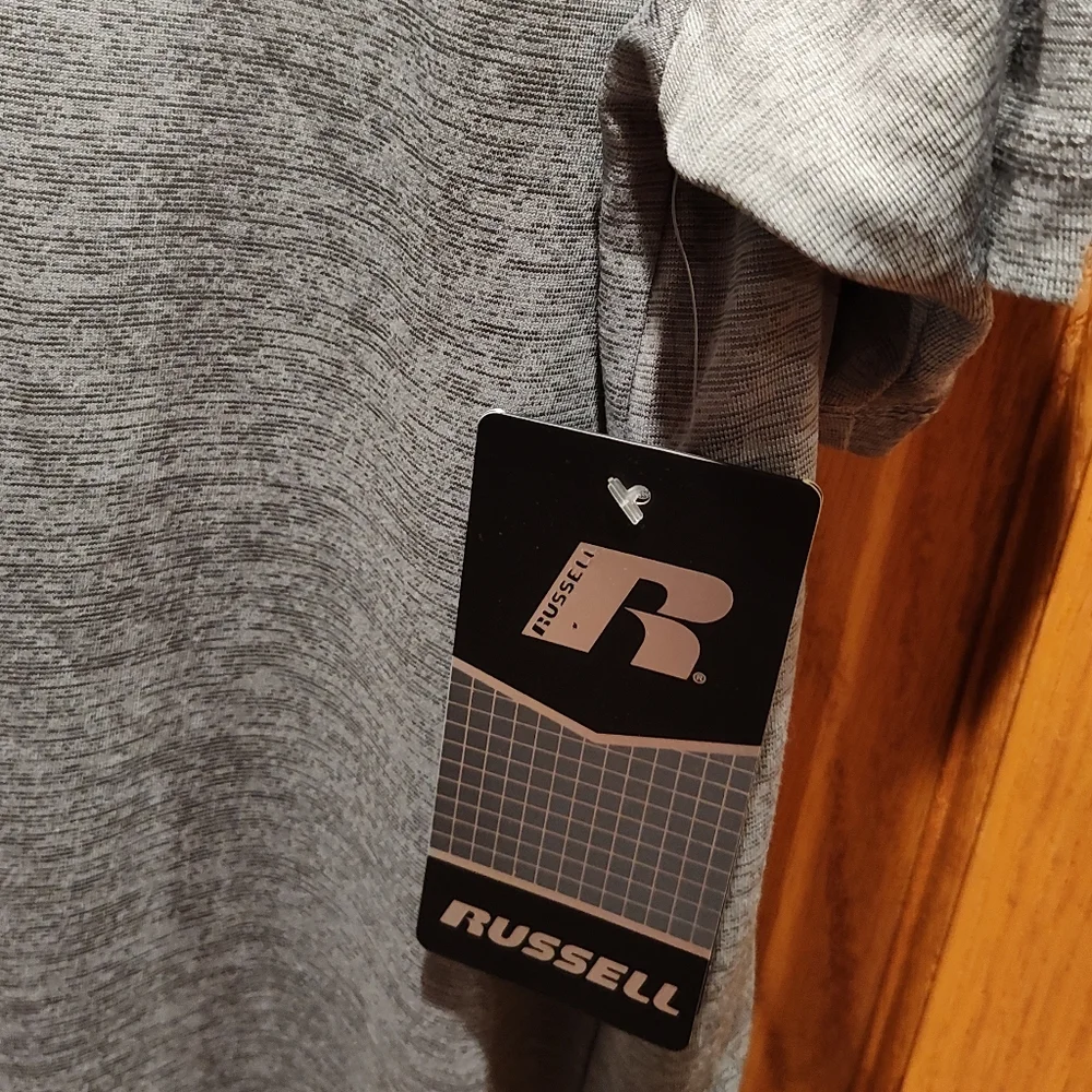 NWT Mens L Russell Athletic Gray T-Shirt